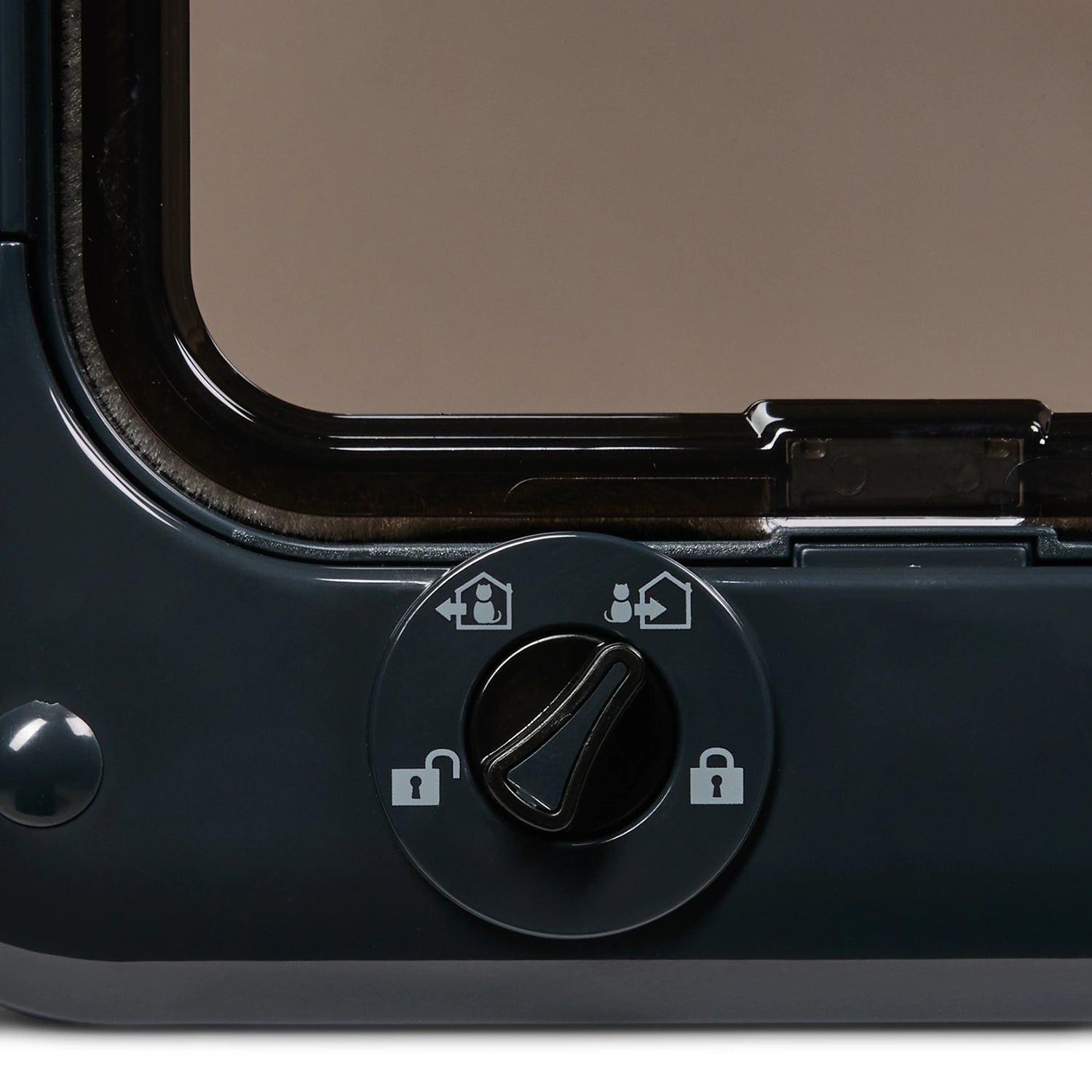 Rotary 4-Way-Locking Cat Flap (358)